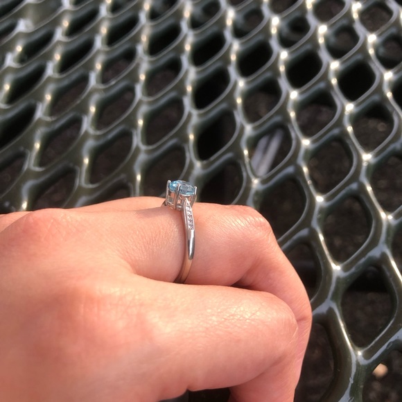 Aquamarine silver color ring - Picture 4 of 7